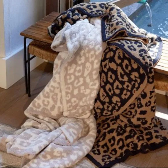 Barefoot Dreams Leopard Black and Tan Blanket 54” x 72” BNWT - Picture 2 of 8